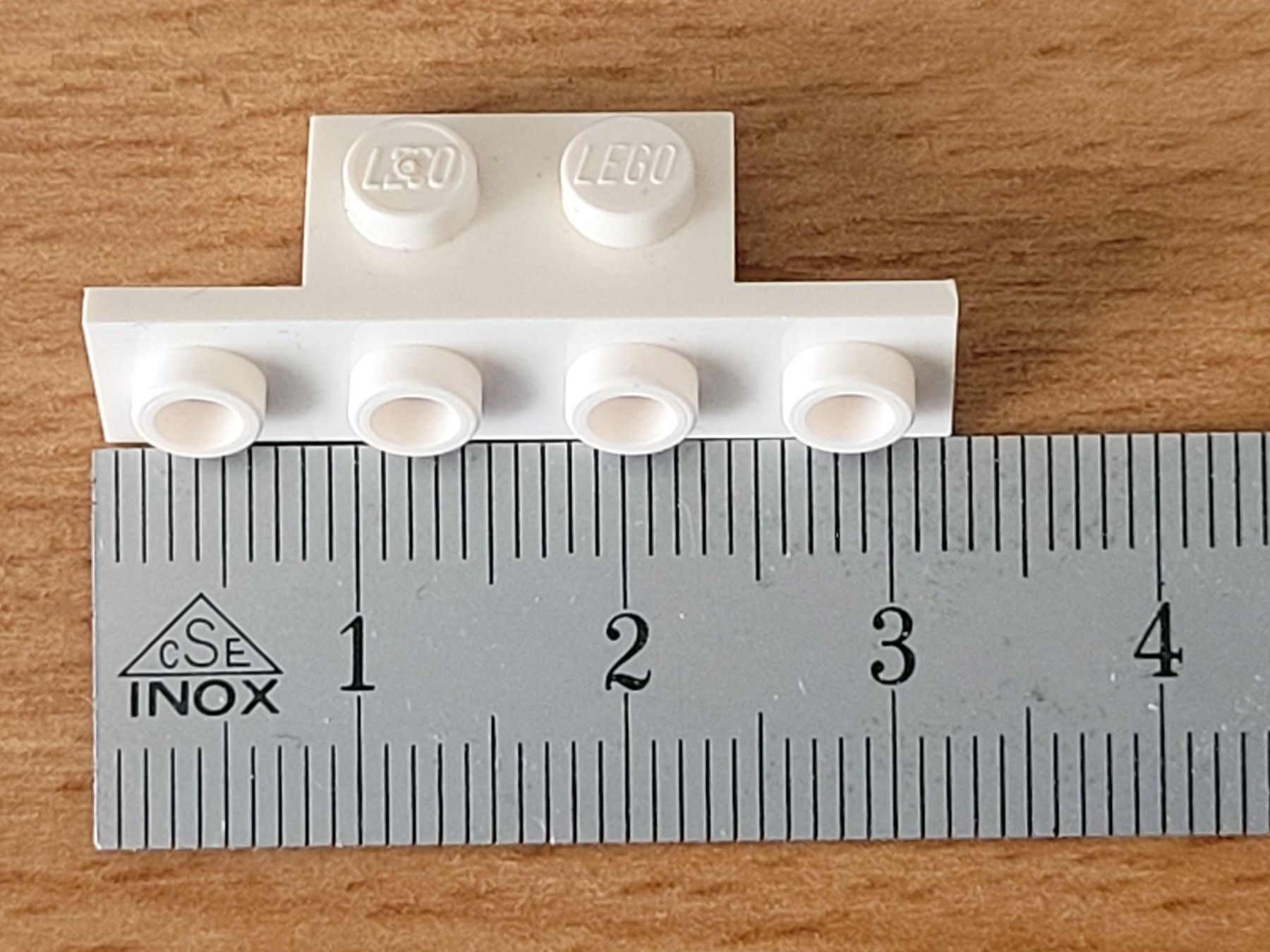 Lego Kit di costruzioni: Lego - Pièce détachée de forme spéciale - 1x blanche – Usato da Payerne venduto da tintin08 2