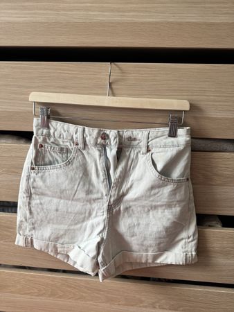 H&M light blue shorts 34