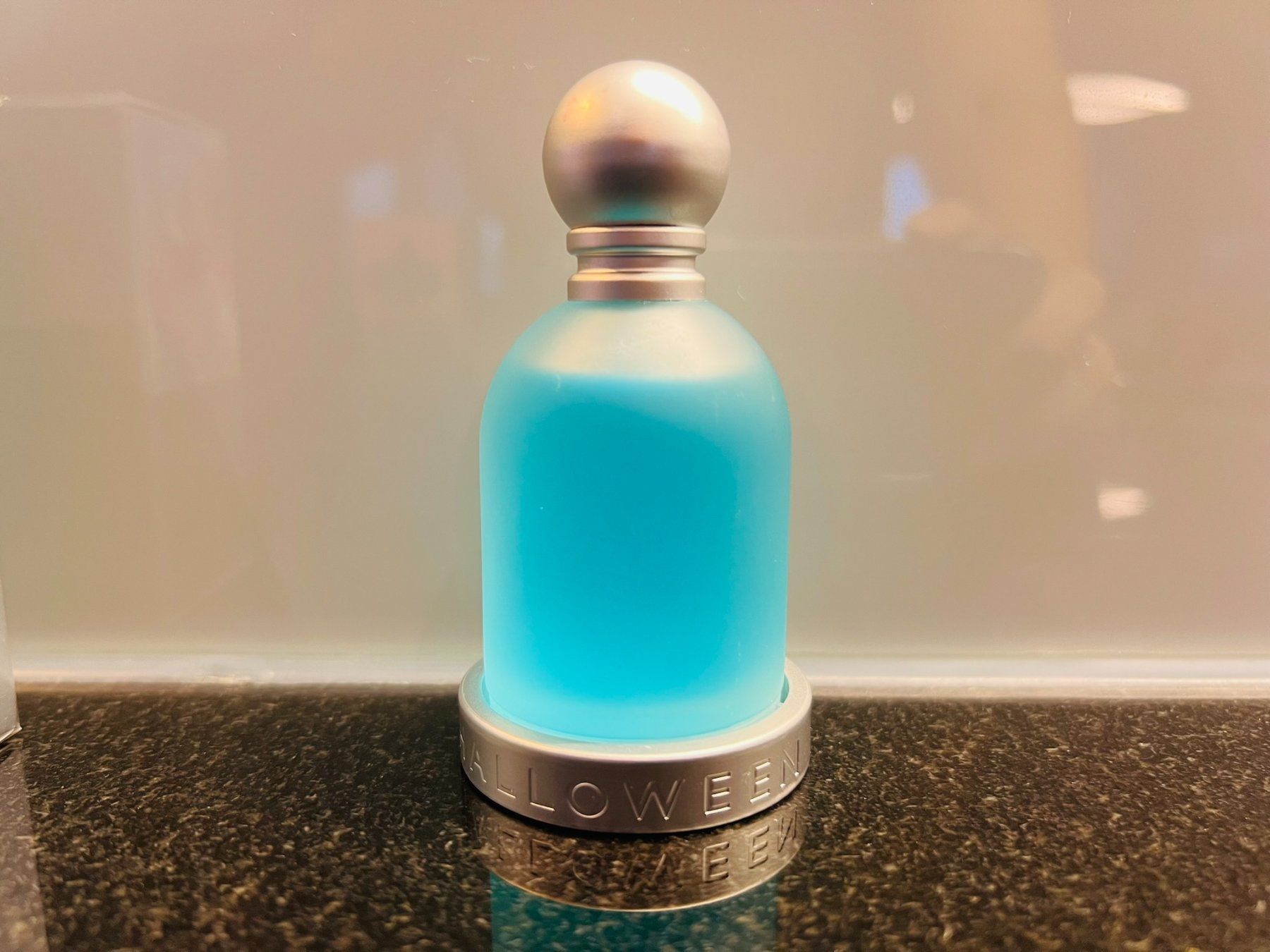 Parfum & Eau de Toilette: Halloween blue drop 1 Stk. – Neu und originalverpackt aus Emmen von IMV-Liquidationen 1