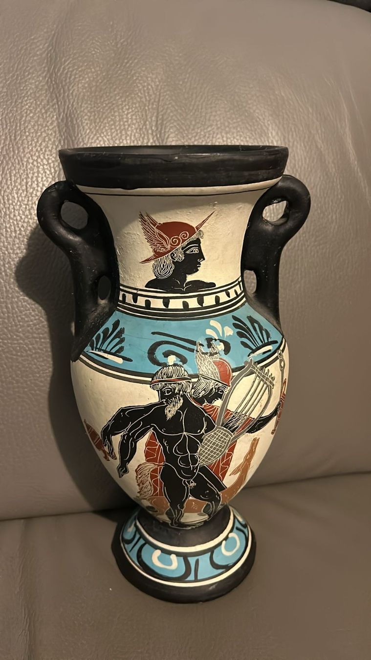 Vasi & Recipienti: Vaso anfora stile greco – Usato da Melano venduto da H-Sara