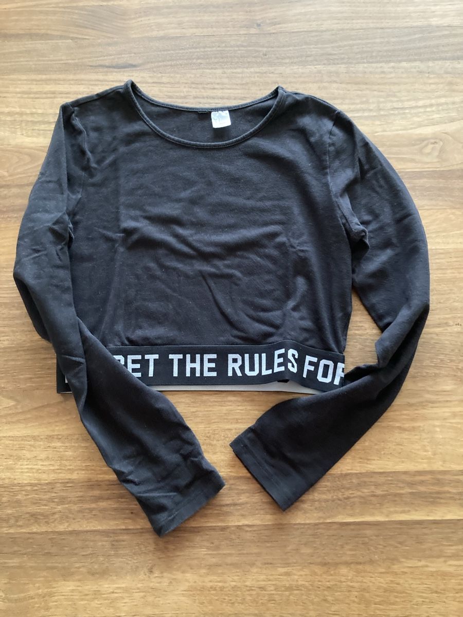 H&M T-shirt: Kurz Leibchen S – Usato da Kesswil venduto da Branca-01