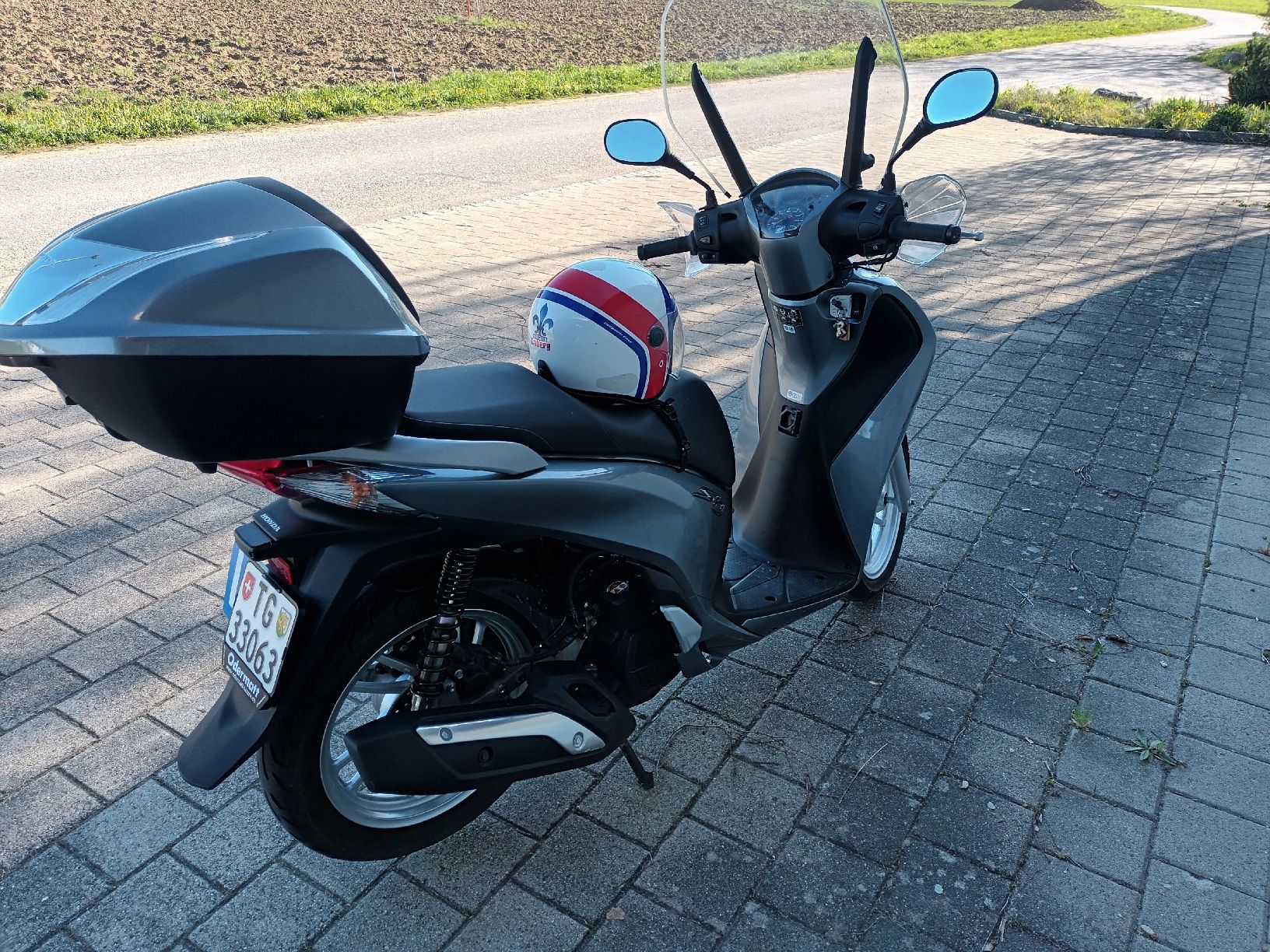 Honda Scooters: HONDA SH 150!! TOP ANGEBOT! – Gebraucht aus Sulgen von rob_6n7f 2