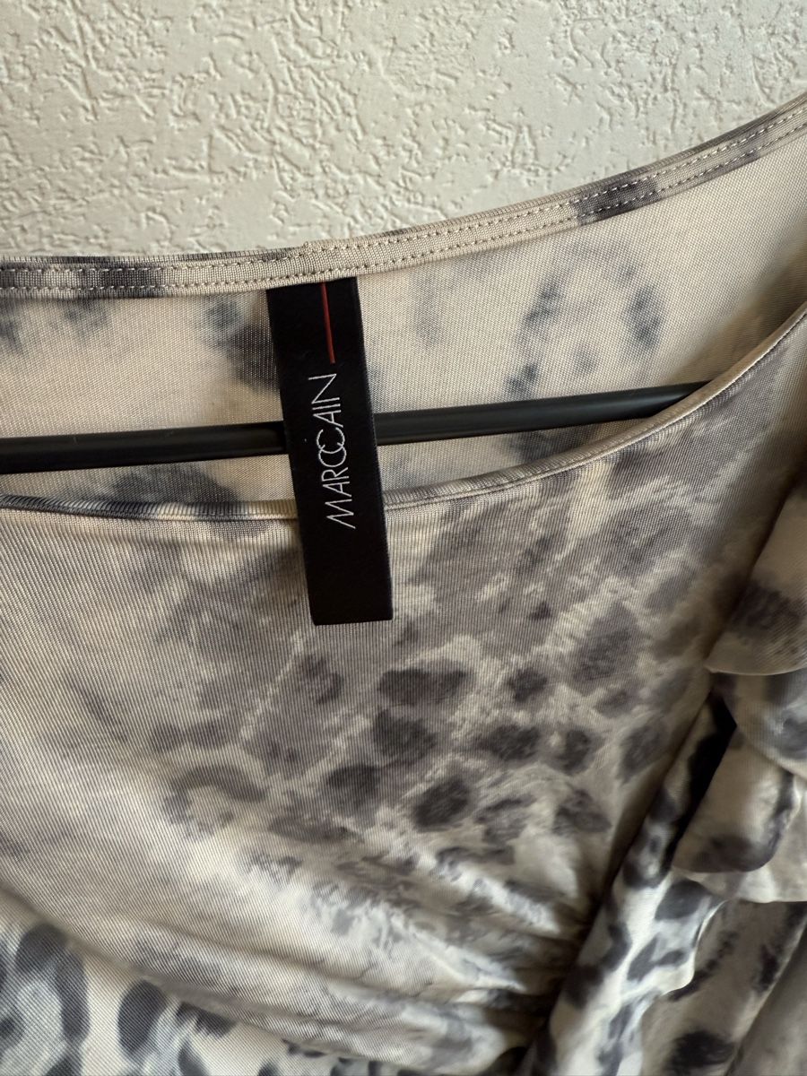 Marc Cain Vestiti: Robe beige/gris léopard Marccain, t.36/S – Usato da Tavannes venduto da Thriftshop 5