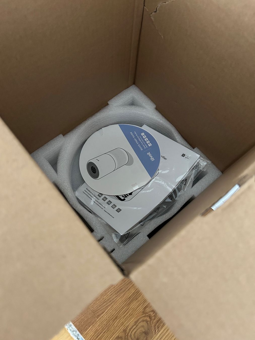 Luftreiniger: Levoit Core 300s: Luftreiniger & 2x HEPA Filter & Verpackung – Neu (gemäss Beschreibung) aus Basel von Interstellar85 4