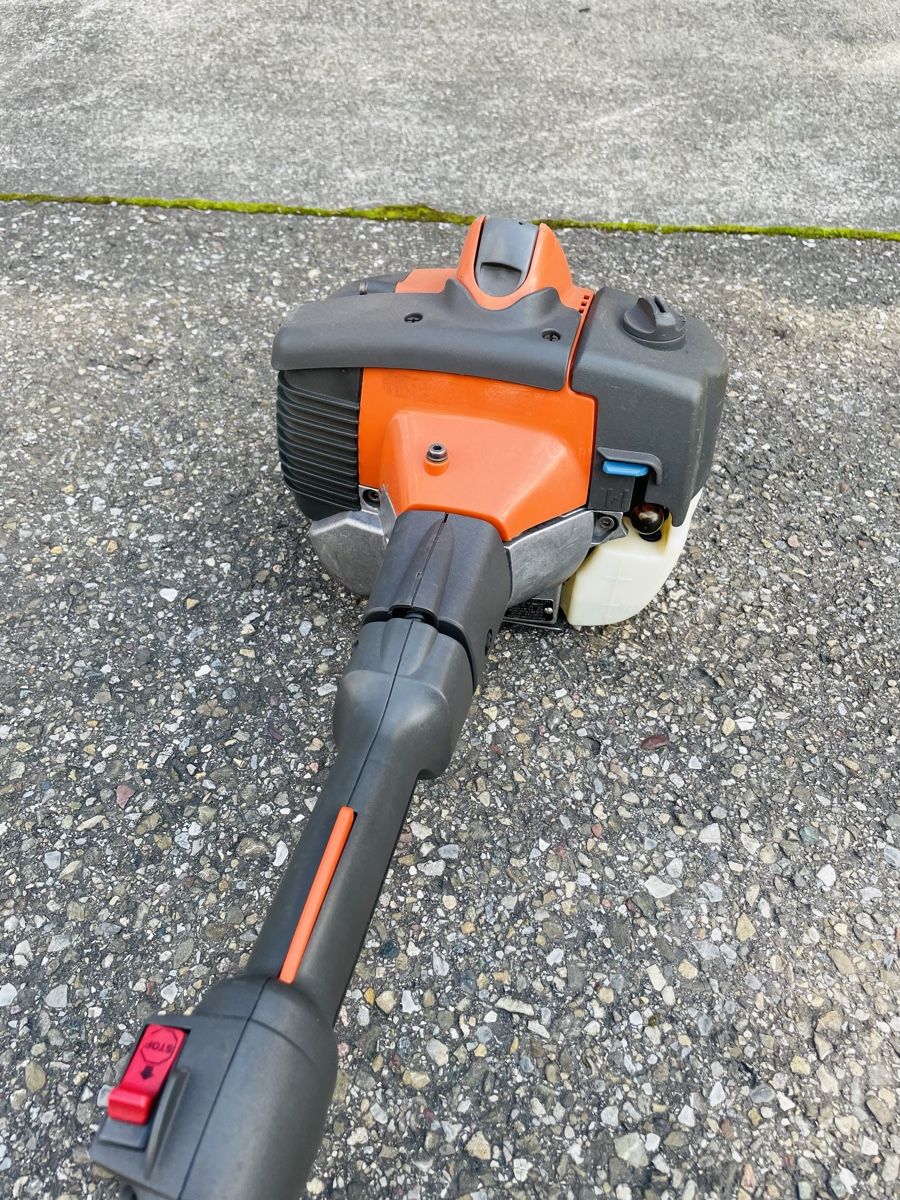 Husqvarna Tutti gli attrezzi: Rasentrimmer Husqvarna 327 LDX – Usato da Würenlos venduto da Shop_Shop 4