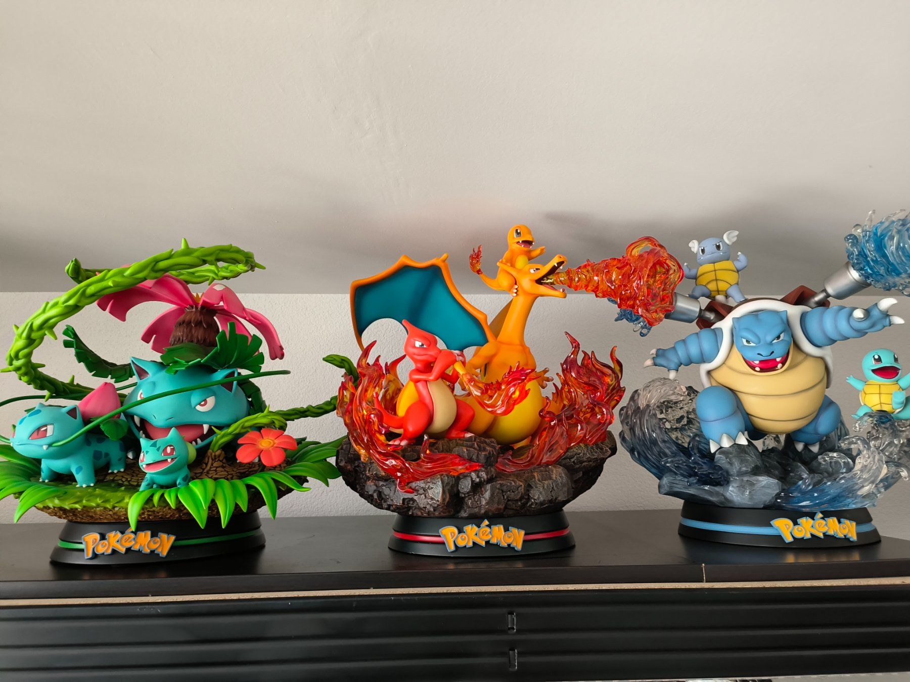 Pokémon Statuette: EGG Studio Pokemon Starter – Usato da Niederrohrdorf venduto da elwey 4