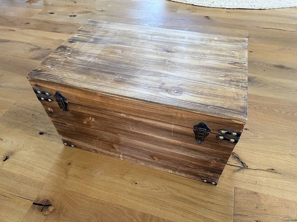 Cassapanche: Vintage Holztruhe – Usato da Hindelbank venduto da LeoSal