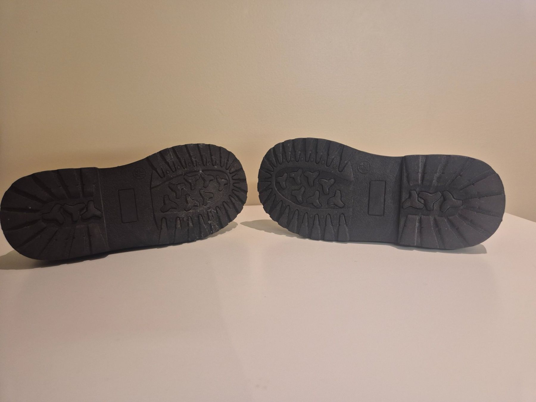 Schuhe für Jungen: Halbschuhe schwarz, Gr. 31 – Gebraucht aus Dietikon von grafad 4