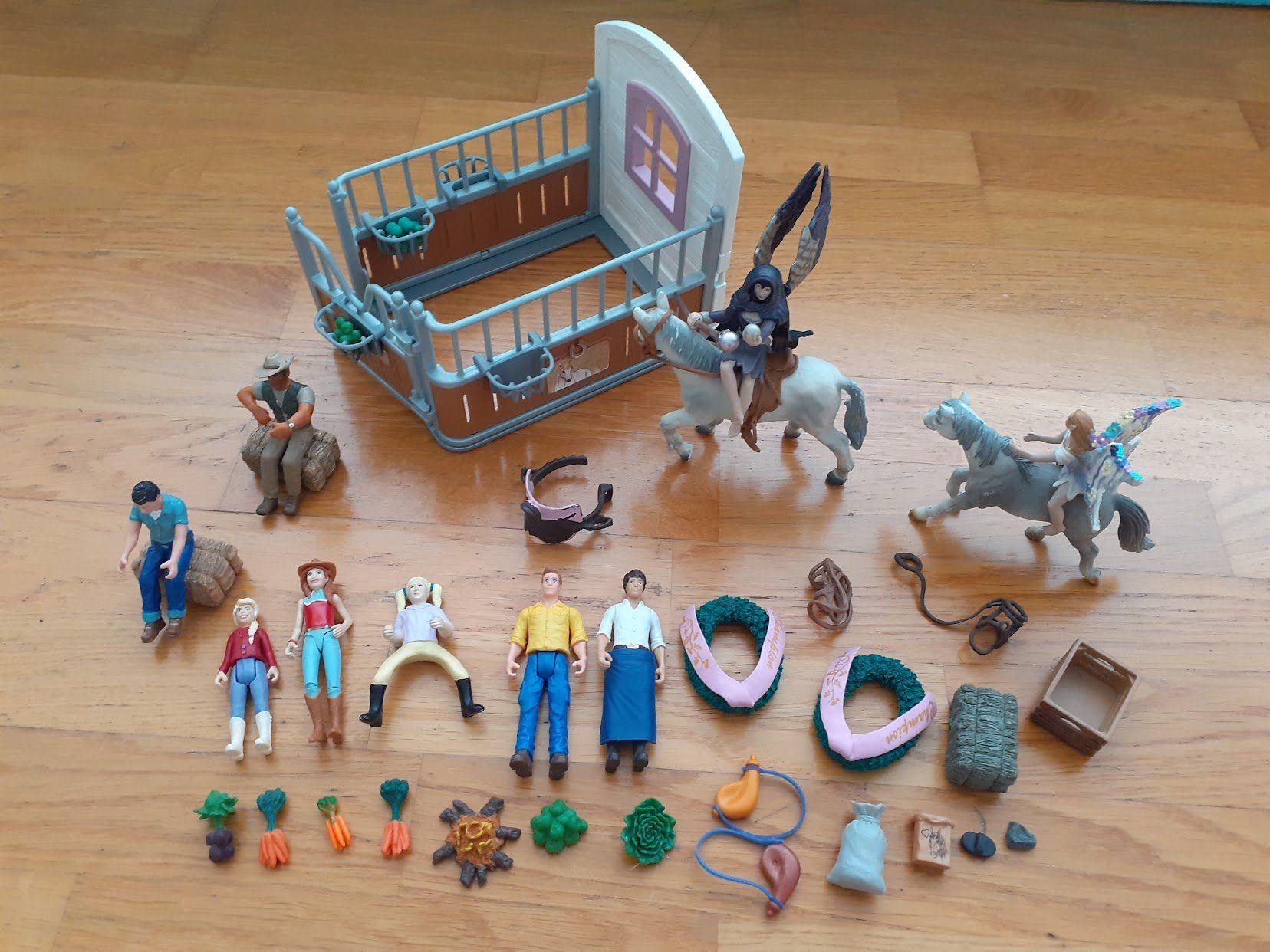 Schleich Giocattoli: Schleich Pferde und Zubehörn – Usato da Dübendorf venduto da Fip05 1