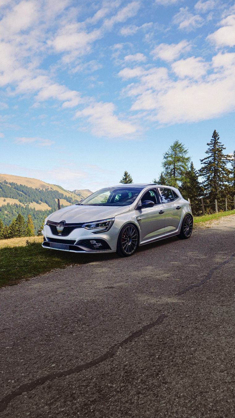 Renault Automobili: Renault Mégane rs trophy – Usato da Bulle venduto da 44Leandro