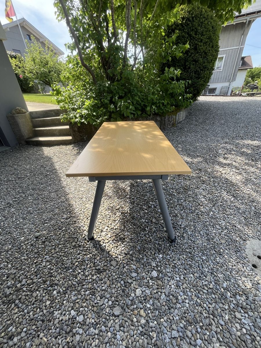 Ikea Schreibtische: Ikea Galant Tisch zu verkaufen – Gebraucht aus Münchenbuchsee von Drio 1