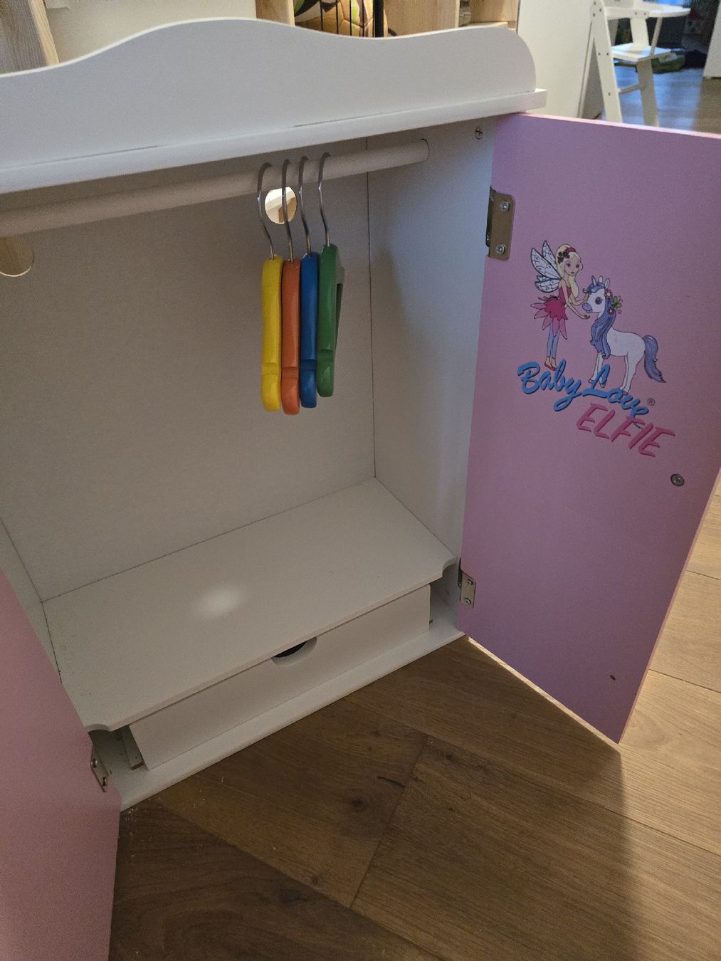 Spielzeuge: Puppenmöbel Set – Gebraucht aus Olten von Jullis 1
