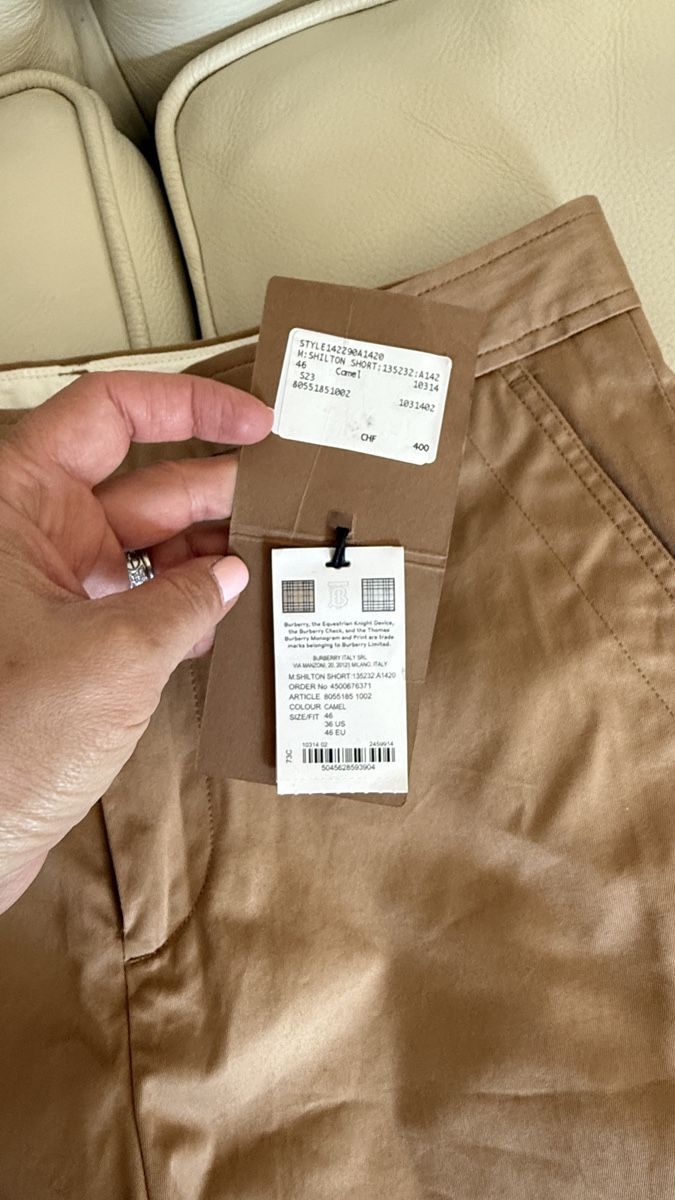 Burberry Pantaloni: Burberry kurze Hosen  – Nuovo e nell'imballaggio originale da Lachen SZ venduto da HelvetiaLuxury 2
