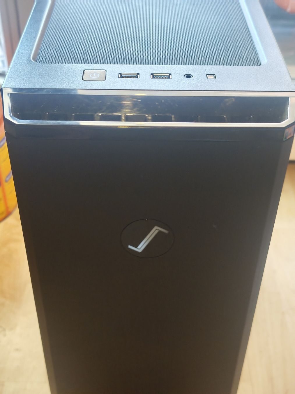 Nvidia PCs: Gaming PC RTX 4060 + 32GB RAM  – D'occasion à Sarnen par Laut_musik