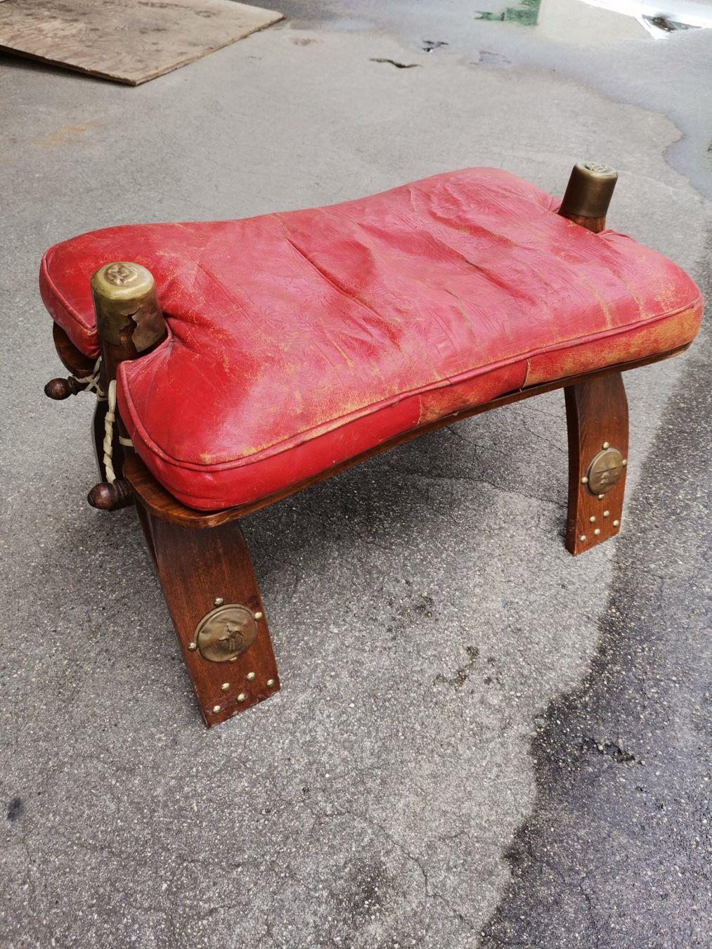 Sgabelli: Vintage Kamelhocker, Kamelsattel, Afrikanischer Kamelhocker – Usato da Wiedlisbach venduto da materialkreislauf 3