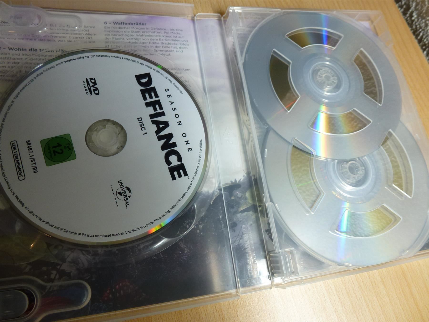 Tous les DVDs: Defiance Staffel 1 (5 DVD) – D'occasion à Hombrechtikon par Maloev17 2
