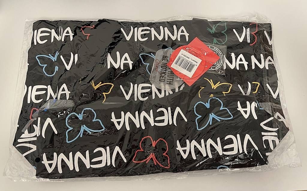 Taschen für Damen: Handtasche Vienna von Robin Ruth – Neu und originalverpackt aus Frauenfeld von and_vkf7 1