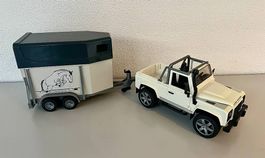 Playmobil Jeep Land Rover mit Pferdeanhänger