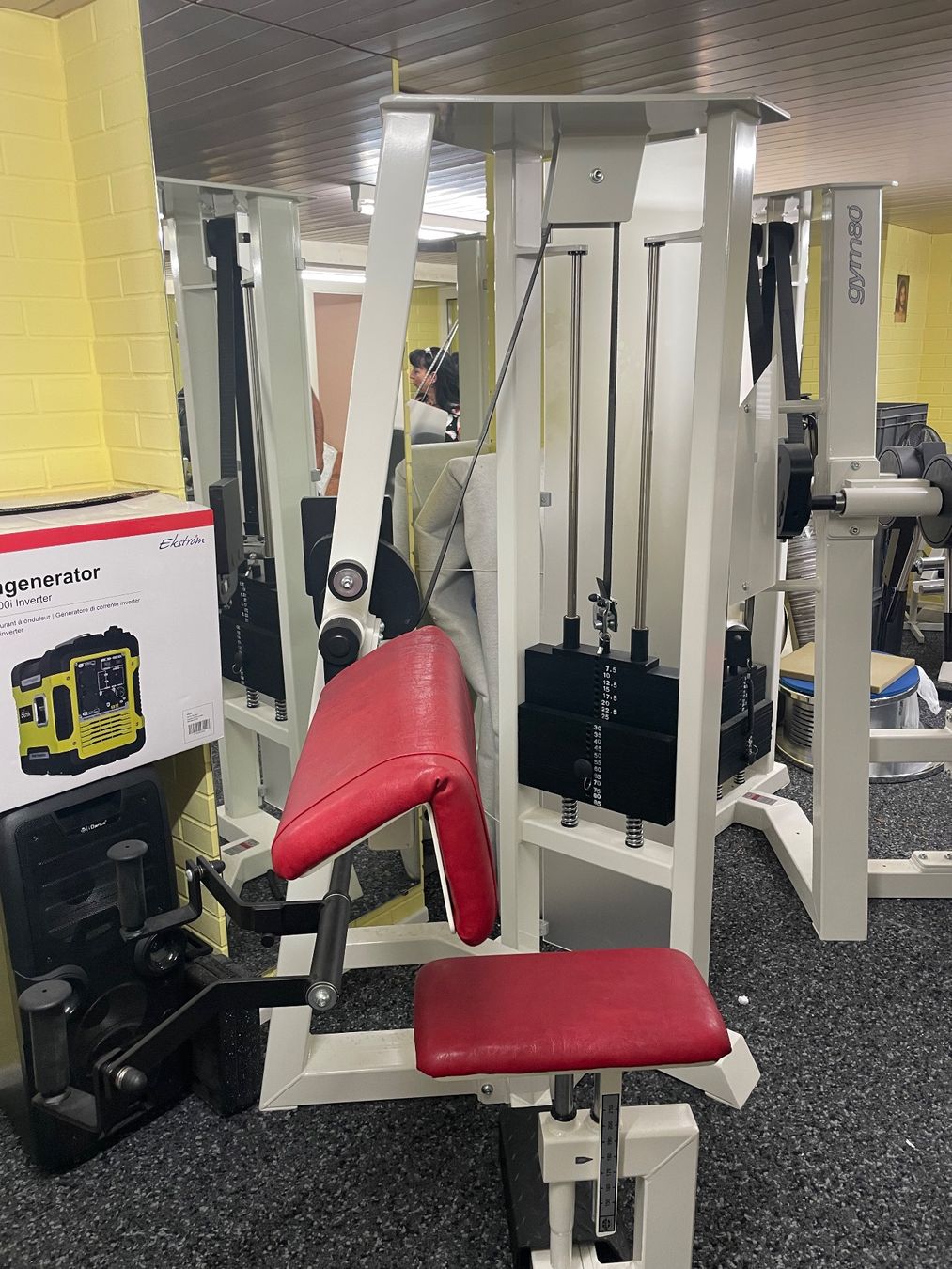 Gym80 Hometrainer: Bizeps-Maschine – Usato da St. Gallen venduto da sabrina.weigele 1
