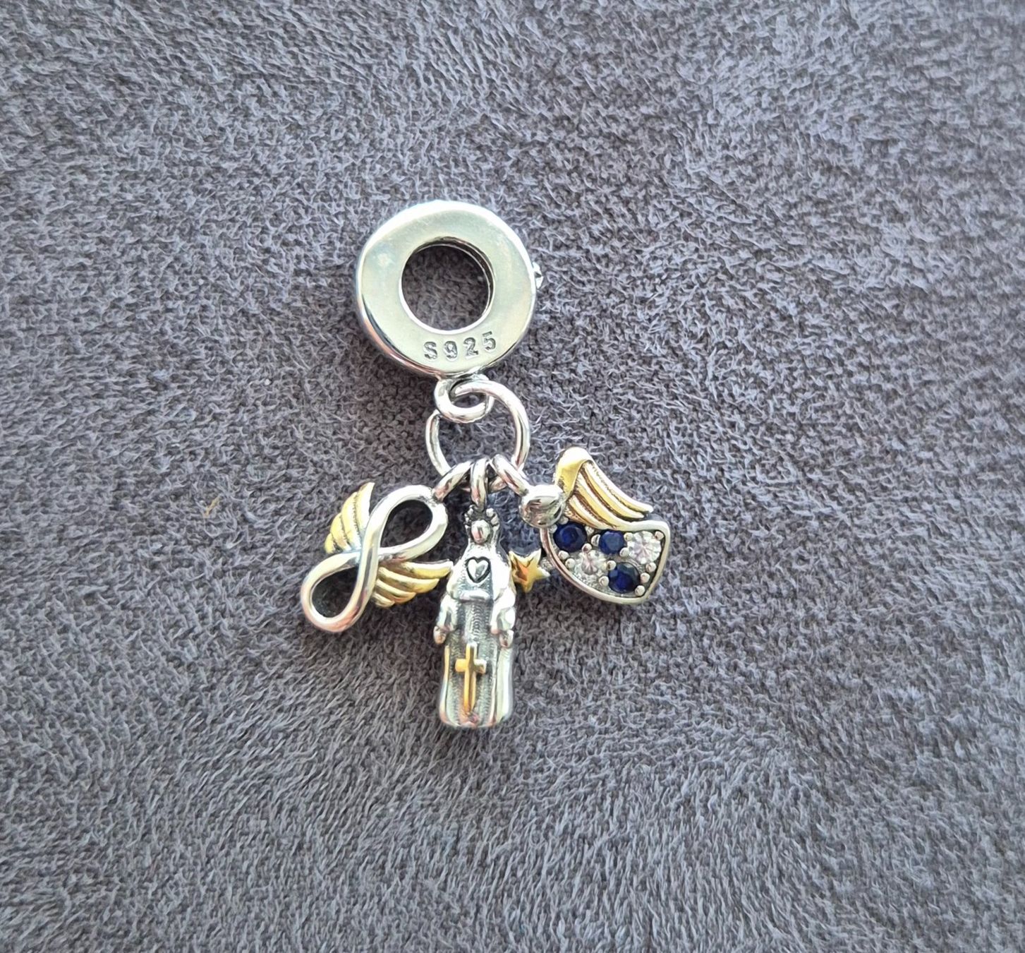 Ciondoli: Charm Glaube +Garantie – Nuovo (secondo la descrizione) da Rotkreuz venduto da Carbone_Bijou-Shop