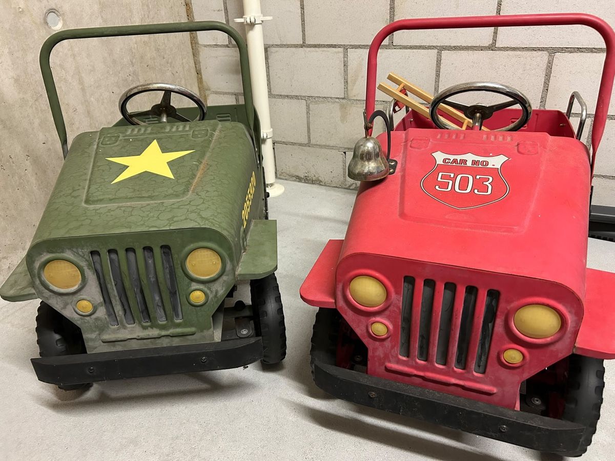 Veicoli per bambini: Vintage Tretautos – Nuovo (secondo la descrizione) da Seuzach venduto da Cyrine.Pf95