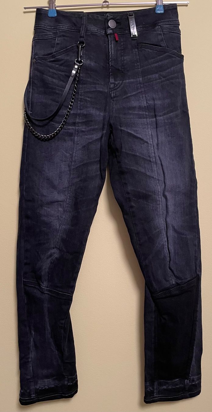 High Kleiderpakete: Ensemble en jeans de la marque High, taille 32-34 – Neu (gemäss Beschreibung) aus Vernayaz von Veron1 4