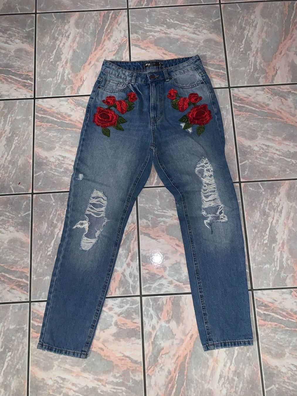 Hosen: Damen Denim oversized Jeans Hose mit Rosen – Gebraucht aus Galgenen von Miachelle 6