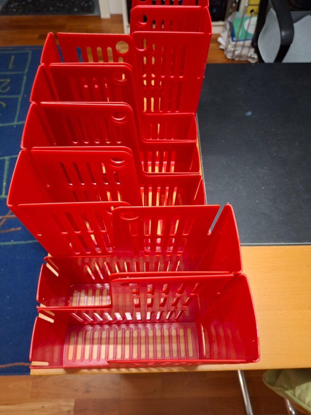 Contenitori & Simili: 8 Stk Stehsammler rot – Usato da Küsnacht ZH venduto da Privat100 1