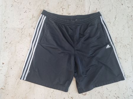 Kurze Sporthosen von Adidas (Grösse XL)