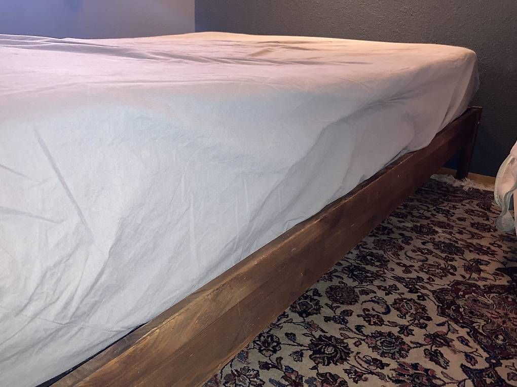 Letti: Doppelbett 140x200 – Usato da Zug venduto da aur_9zcj