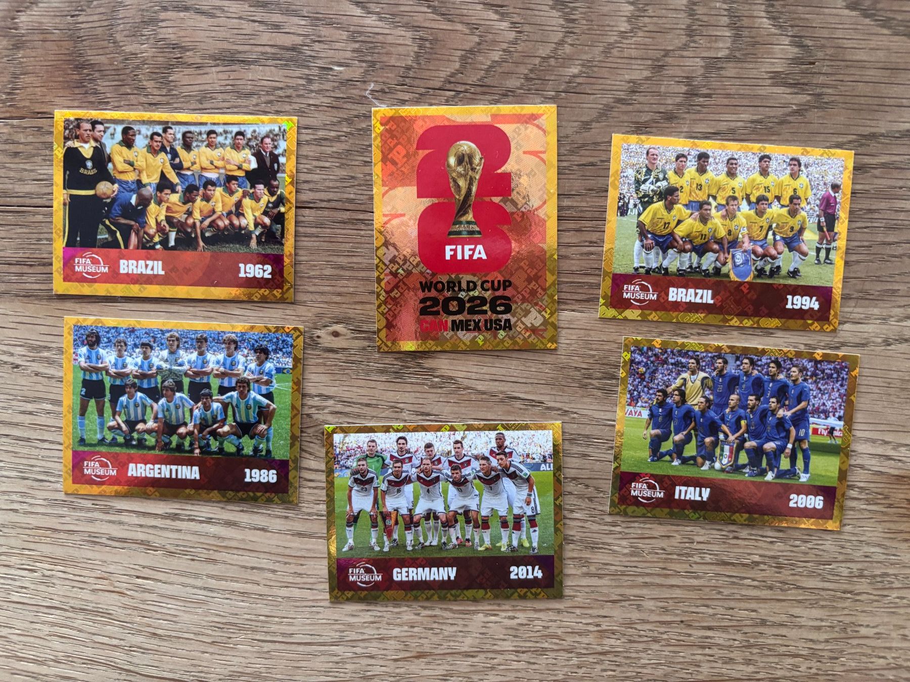 Panini Carte collezionabili: Panini WM 2026: Diverse FWC Sticker – Usato da Uerikon venduto da boardswami