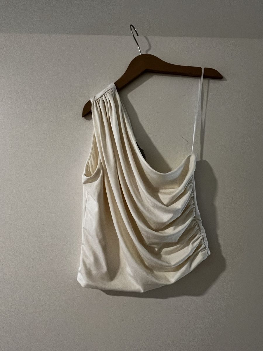 H&M Tops: One shoulder top off-white XS – Neuf (Voir description) à Oberwil BL par nat_n2nh