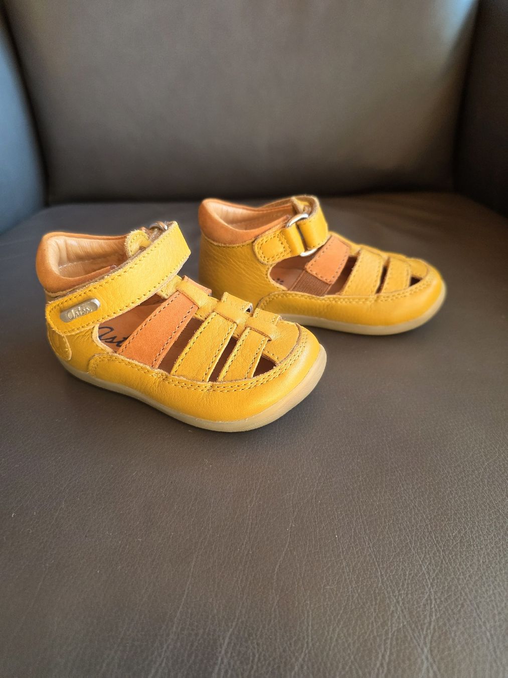Scarpe da uomo: Sandales cuir camel Aster Pointure 20 – Nuovo e nell'imballaggio originale da Genève venduto da nat_xxb5