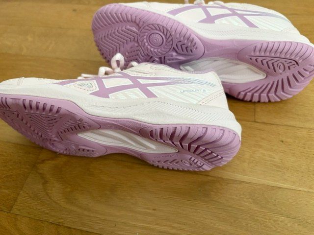 Asics Chaussures filles: Turnschuh asics Gr. 35.5 rosa/violett – D'occasion à Zürich par Sonnenblume_65 2