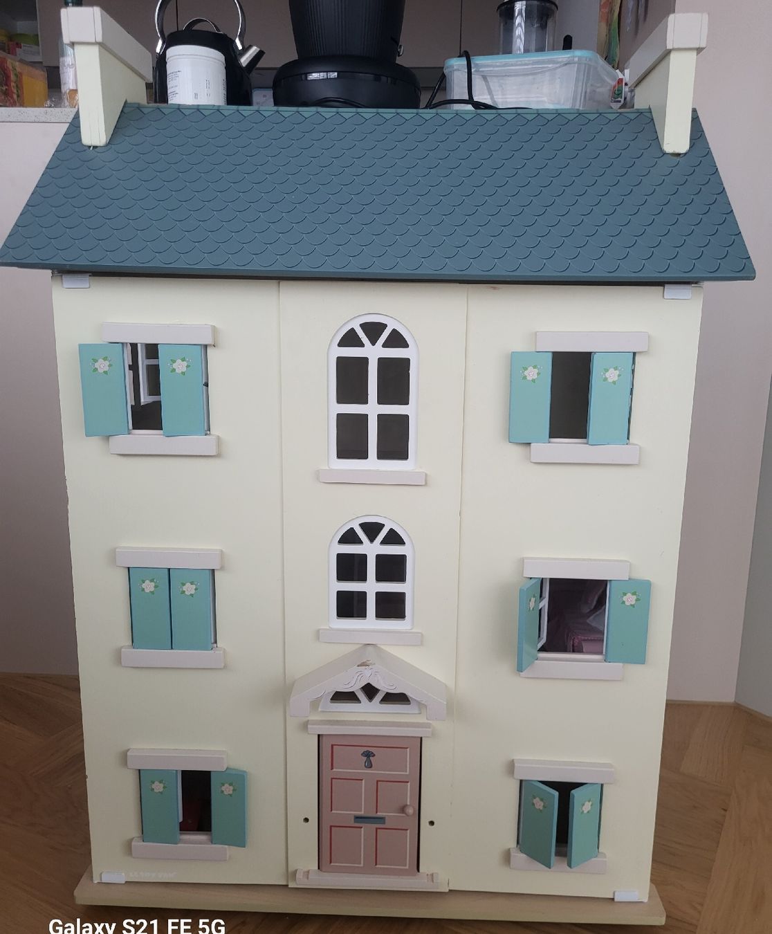 Maisons & Meubles de poupées: Puppenhaus Le Toy Van – D'occasion à Birmensdorf ZH par WahineNZ