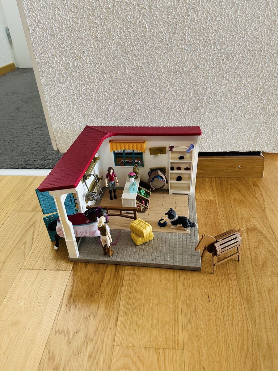 Schleich Giocattoli: Schleich 42568 - Reitshop – Nuovo (secondo la descrizione) da Meilen venduto da Carpi