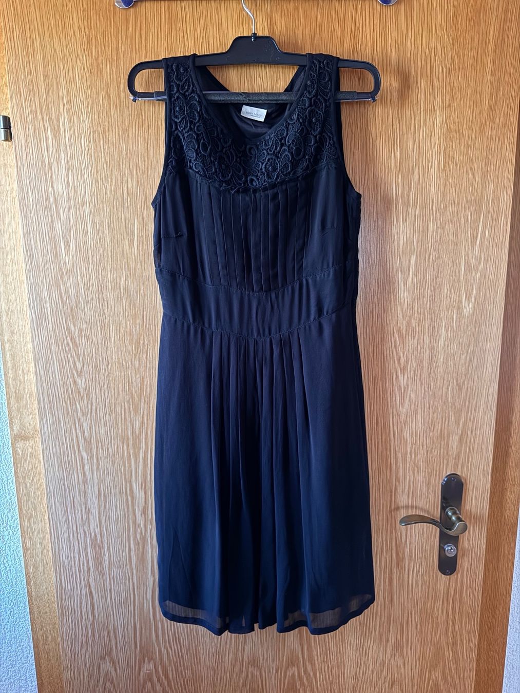 Kleider: Schwarzes Kleid von Bon a Parte Gr. 36 – Gebraucht aus Grosswangen von second_hand_dress