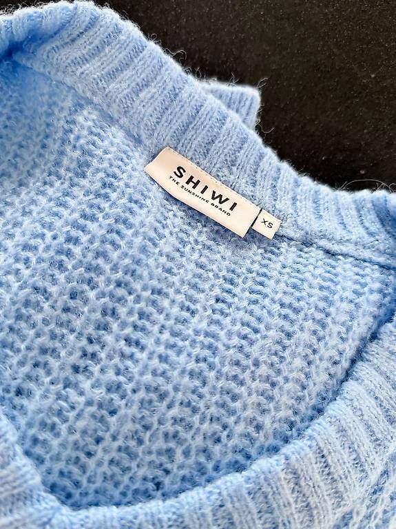 Pulls & Sweat-shirts: Leichter Damen-Strickpullover Shiwi – D'occasion à Steinhausen par deikoon 3