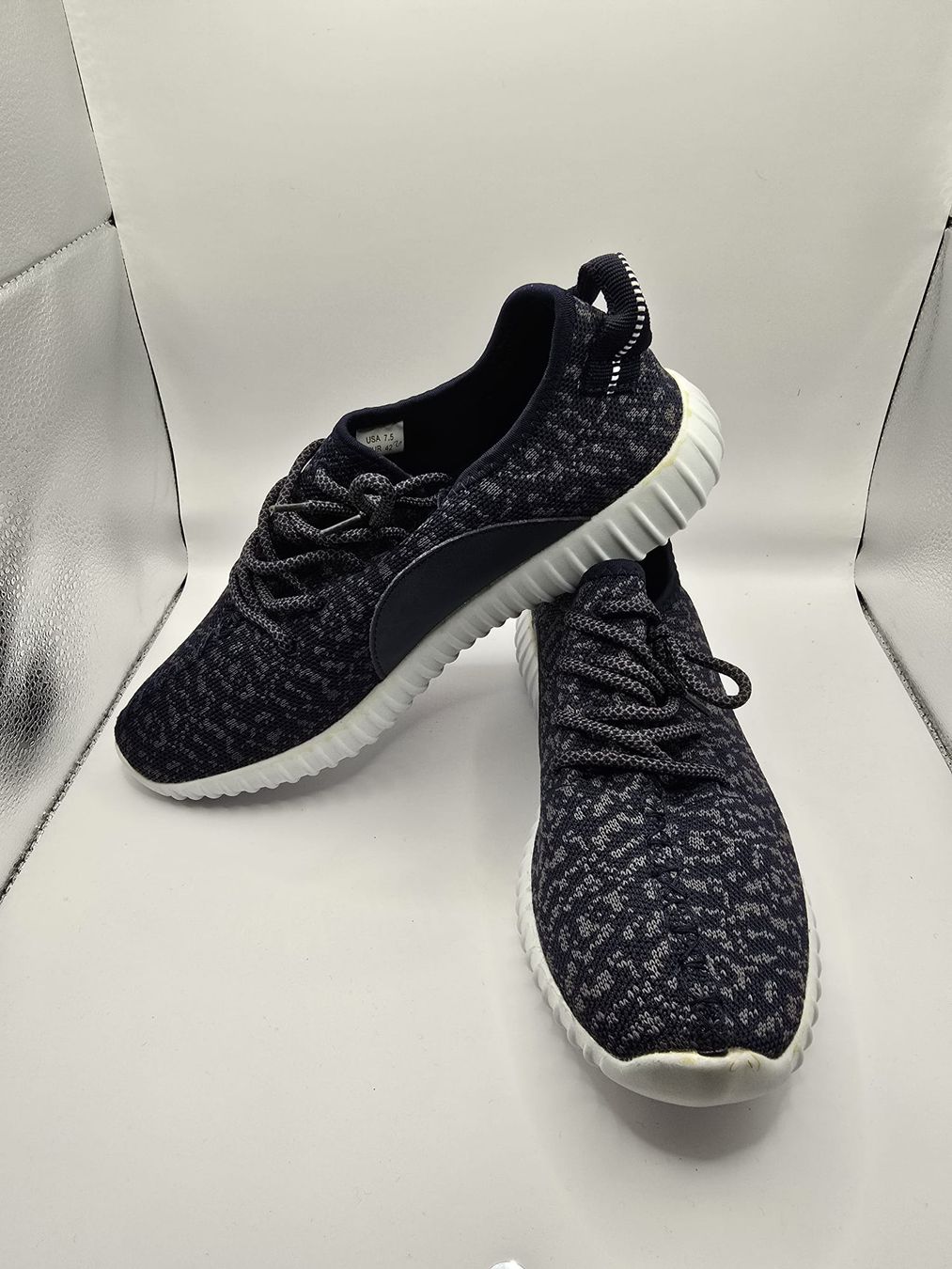 Scarpe da uomo: Baskets tendance bleues pointure 42 – Nuovo (secondo la descrizione) da Neuchâtel venduto da mel_6m7r