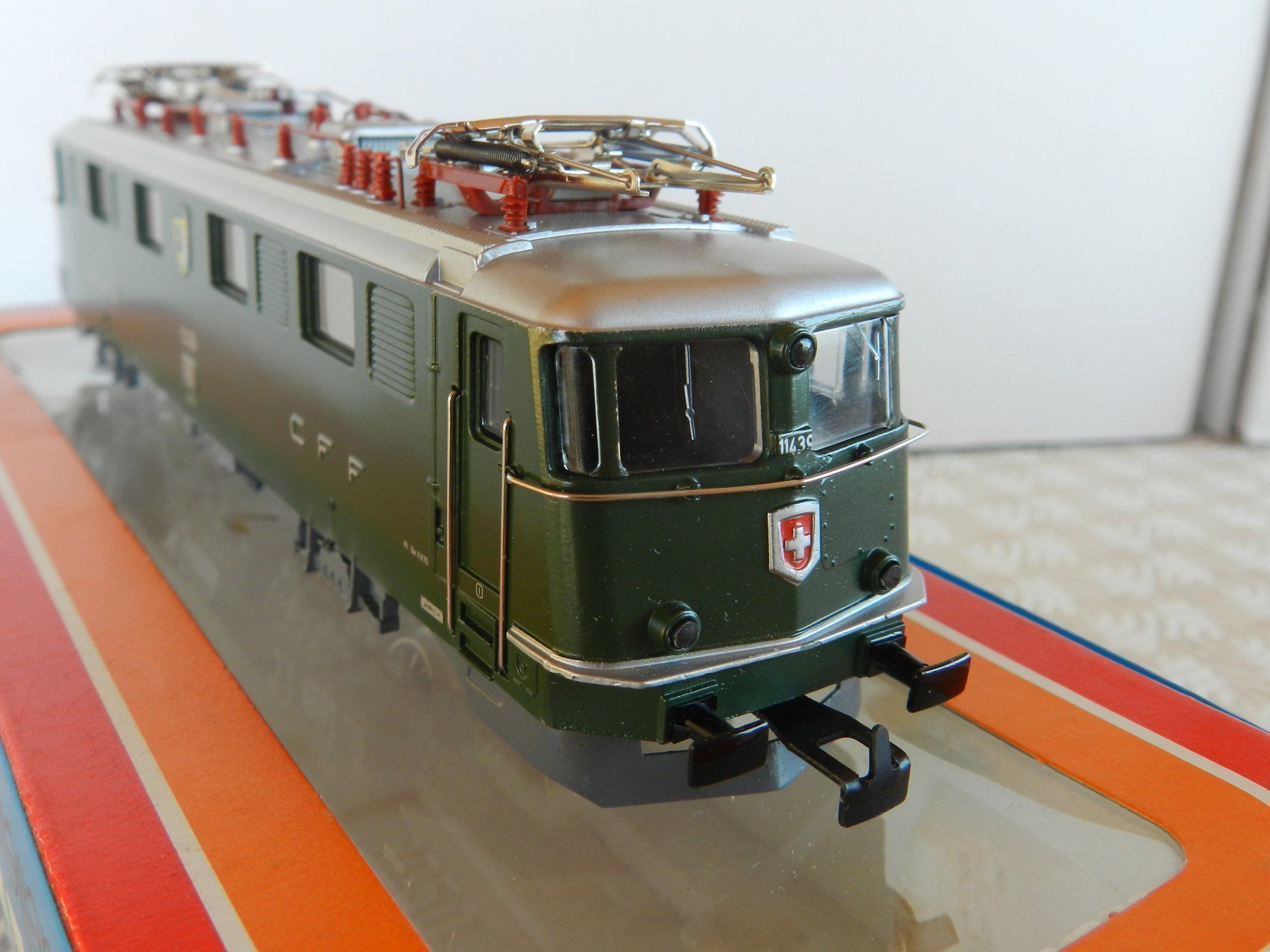 Märklin Modellini di ferrovie: H0 Märklin E-Lok Ae 6/6 SBB grün – Nuovo (secondo la descrizione) da Arzier-Le Muids venduto da elocin83 4