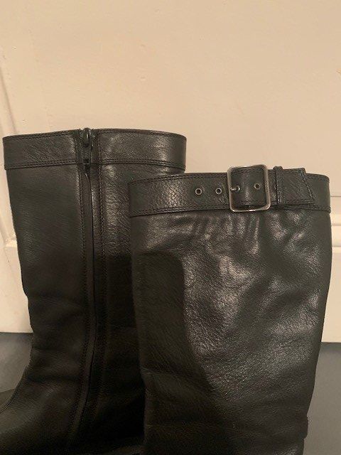 Gucci Chaussures femmes: Bottines noires de Gucci – D'occasion à St-Aubin-Sauges par Juliezan 4
