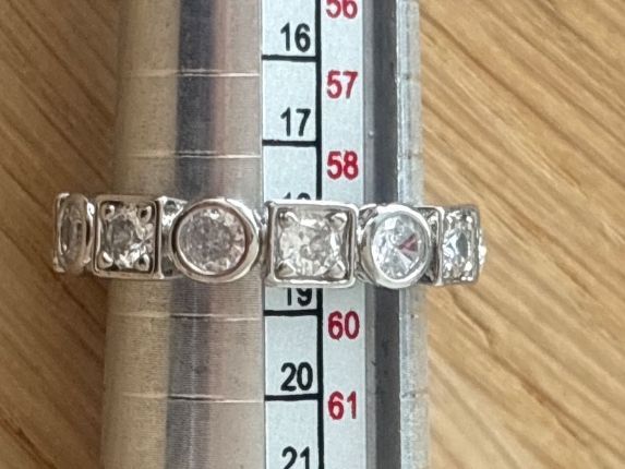 Ringe: Luxus Elegante Gr: 19/9 Ring Memoire Farbe :  Silber – Neu (gemäss Beschreibung) aus Biel-Bienne von Roserosse13 7