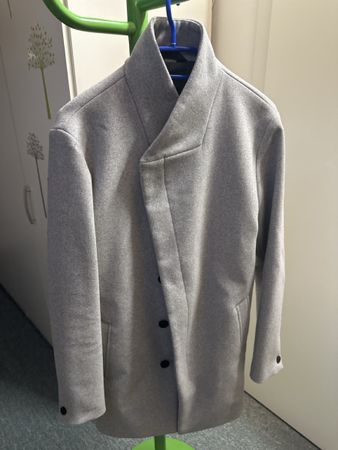 Herren Mantel in Grau mit Stehkragen 