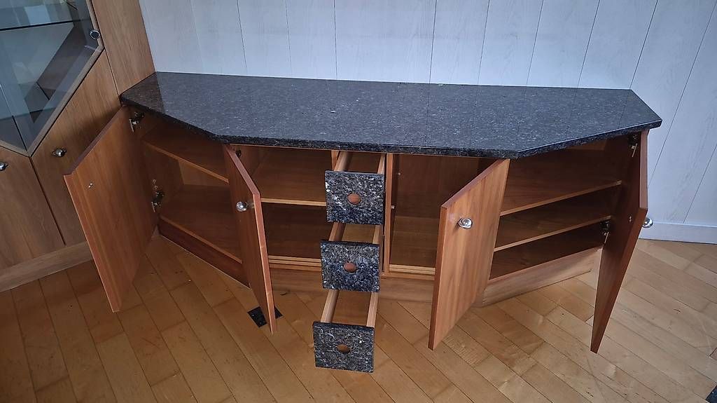 Credenze: Eck - Möbel mit Vitrine und Sideboards – Usato da Tägerwilen venduto da Huk3 2