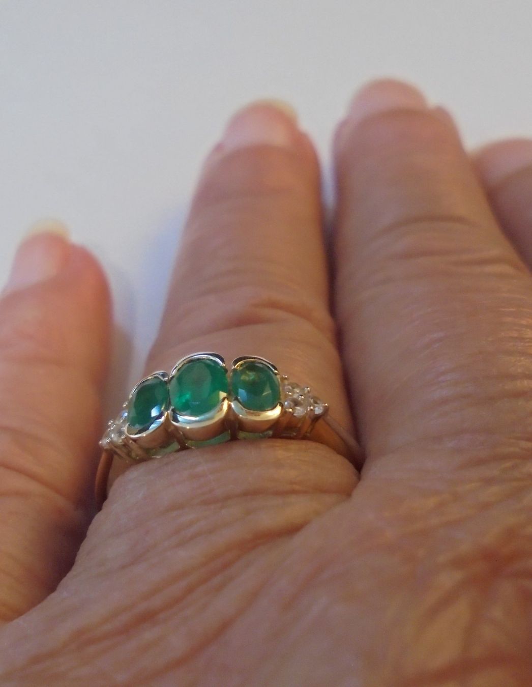 Anelli: Echtschmuck: Smaragd-Goldring. Grösse 53/17 – Nuovo (secondo la descrizione) da Zuchwil venduto da maumauchi 7