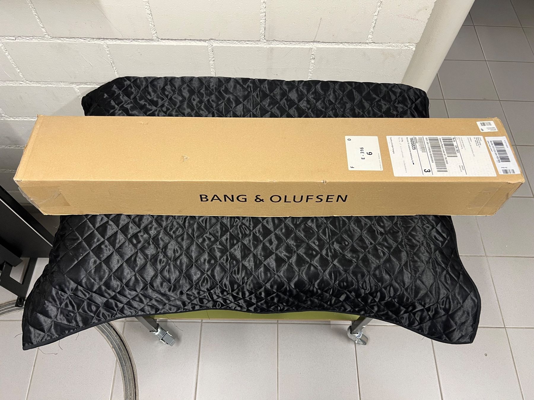 Bang & Olufsen Cover & Protezioni schermo: B&O BeoLab 18 Lautsprecherabdeckung Weiss – Usato da Kirchberg SG venduto da EPGaemperle 3