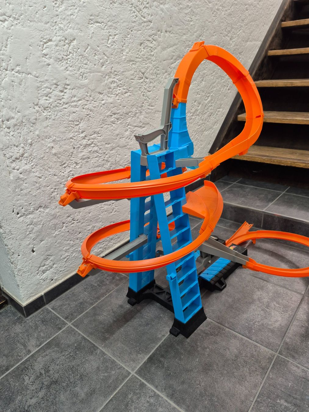 Hot Wheels Giocattoli: Hot Wheels Action Wolkenkratzer Crash – Usato da Riehen venduto da Sportx 1