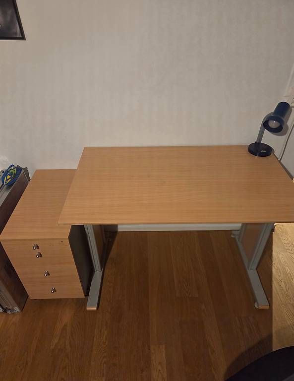 Scrivanie: Schreibtisch / Pult  – Usato da Luzern venduto da sabet01 1