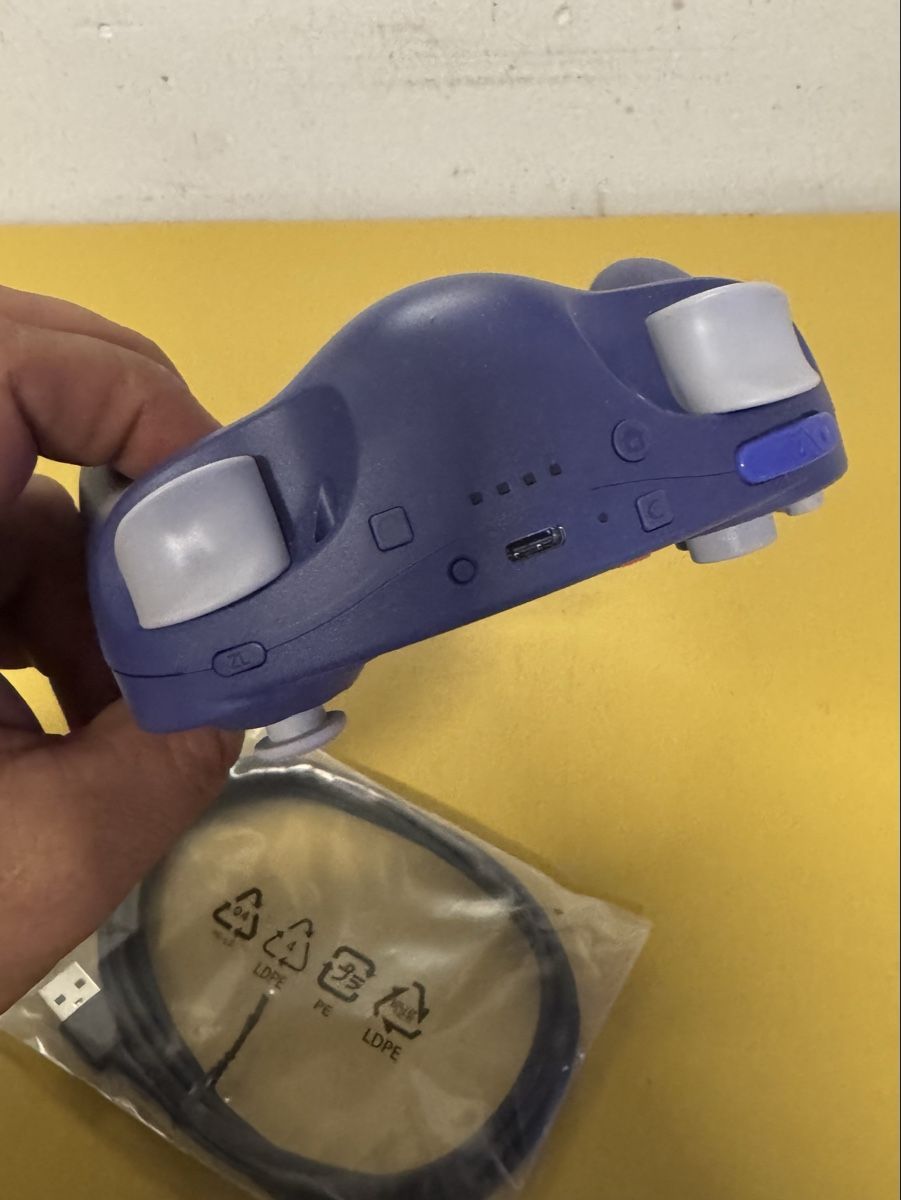 Nintendo Adapter & Kabel: Nintendo GameCube Controller Violet mit Kabel guter Zustand – Gebraucht aus Schlieren von Freundlich02 4