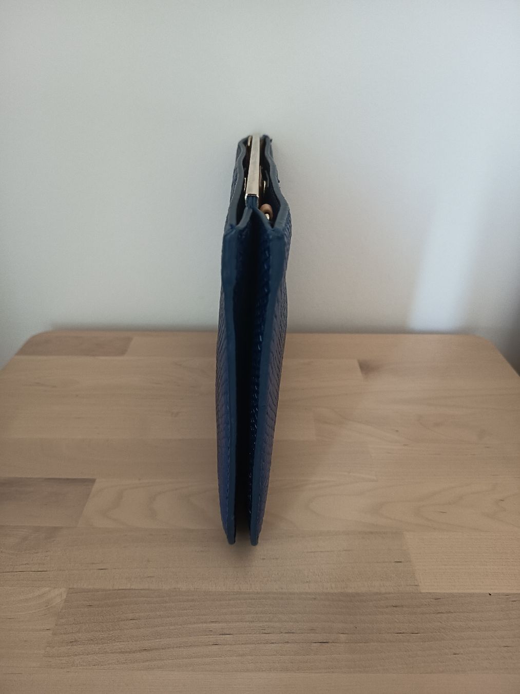 Zara Taschen für Damen: Clutch bag blue snakeskin pattern with strap  – Gebraucht aus Basel von beg_6v7r 3